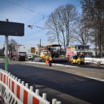 Baustelle für neue Bahnsteige an den Haltestellen am Adelheidring